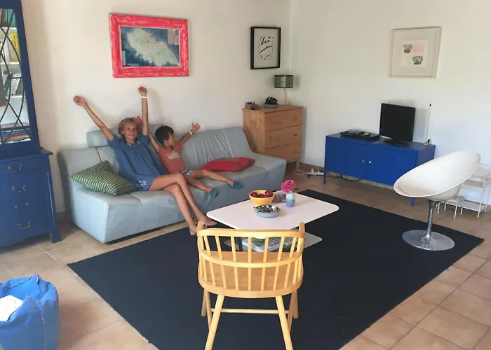 Maison 100 M Plage, 2 Kms Du Port