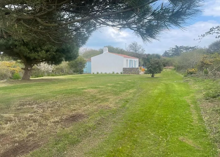 Maison 100 M Plage, 2 Kms Du Port